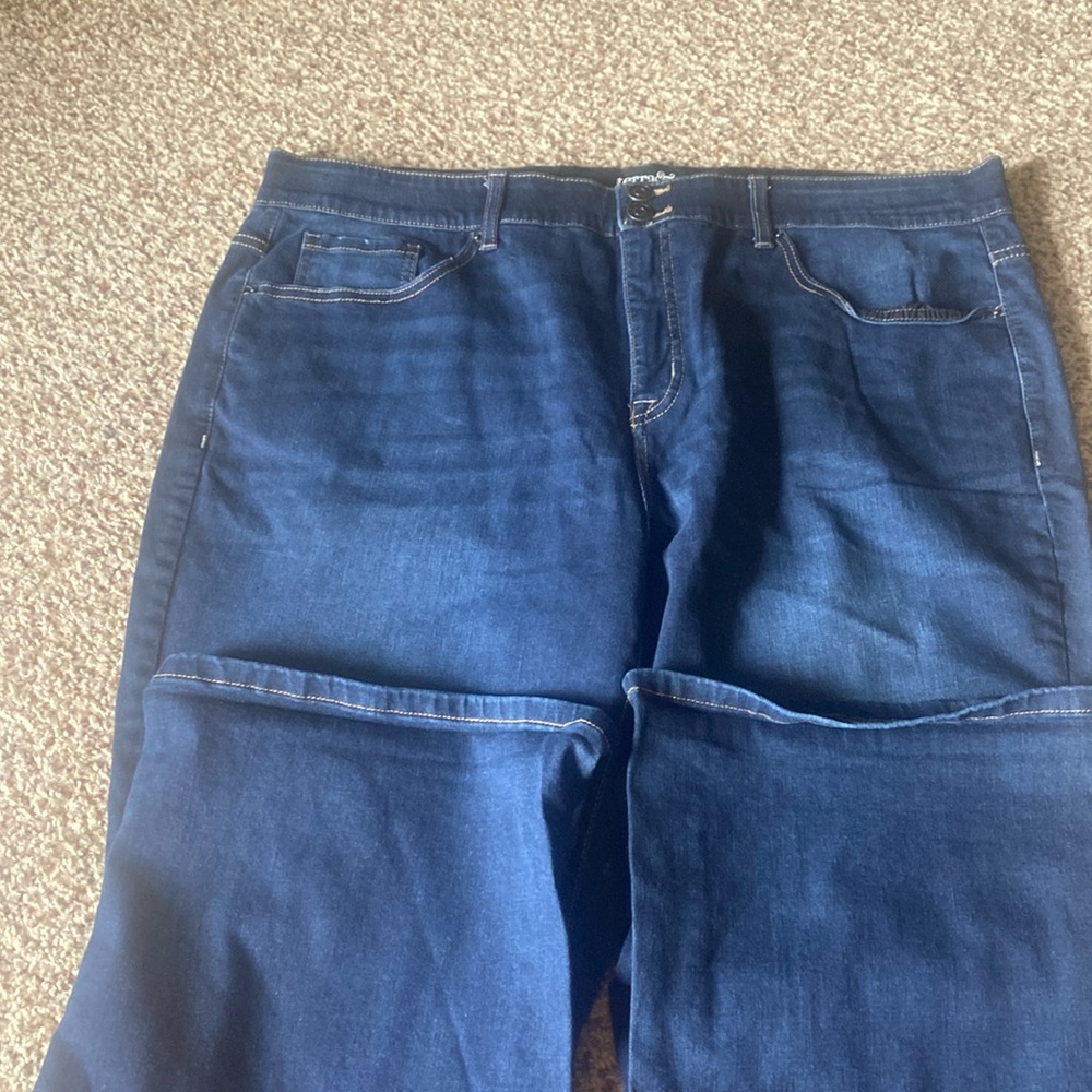 Bootcut size 22w